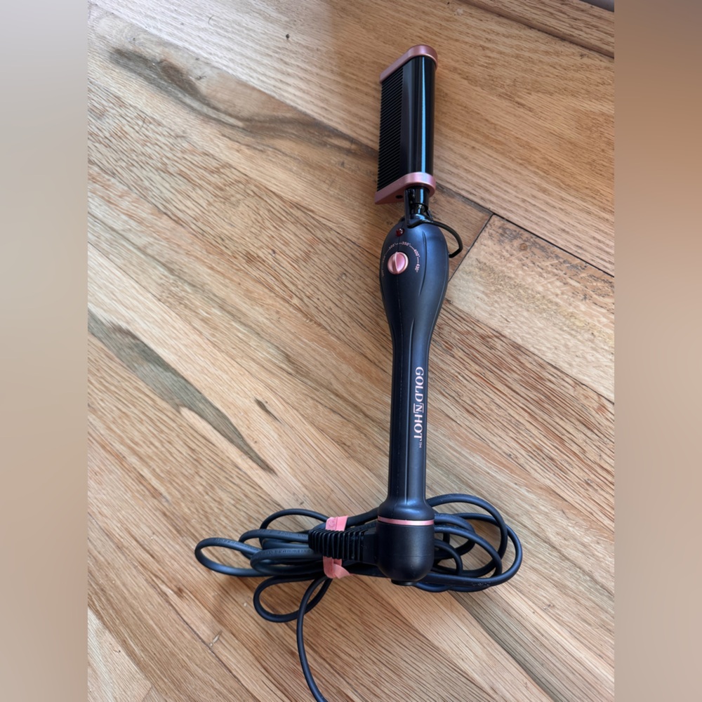 Gold 'N Hot Black and Pink Pressing and Styling Comb Tool